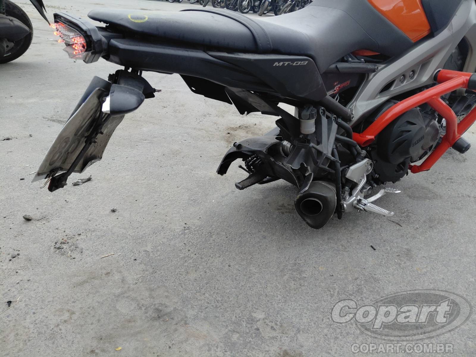 Foto 7 de 11: 2016 YAMAHA MT-09
