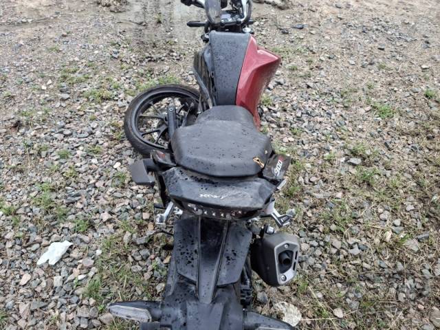 2025 HONDA CB 300F 