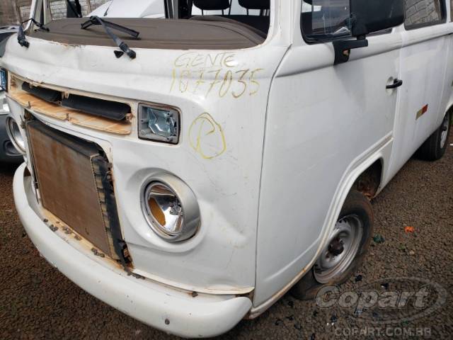 2012 VOLKSWAGEN KOMBI 