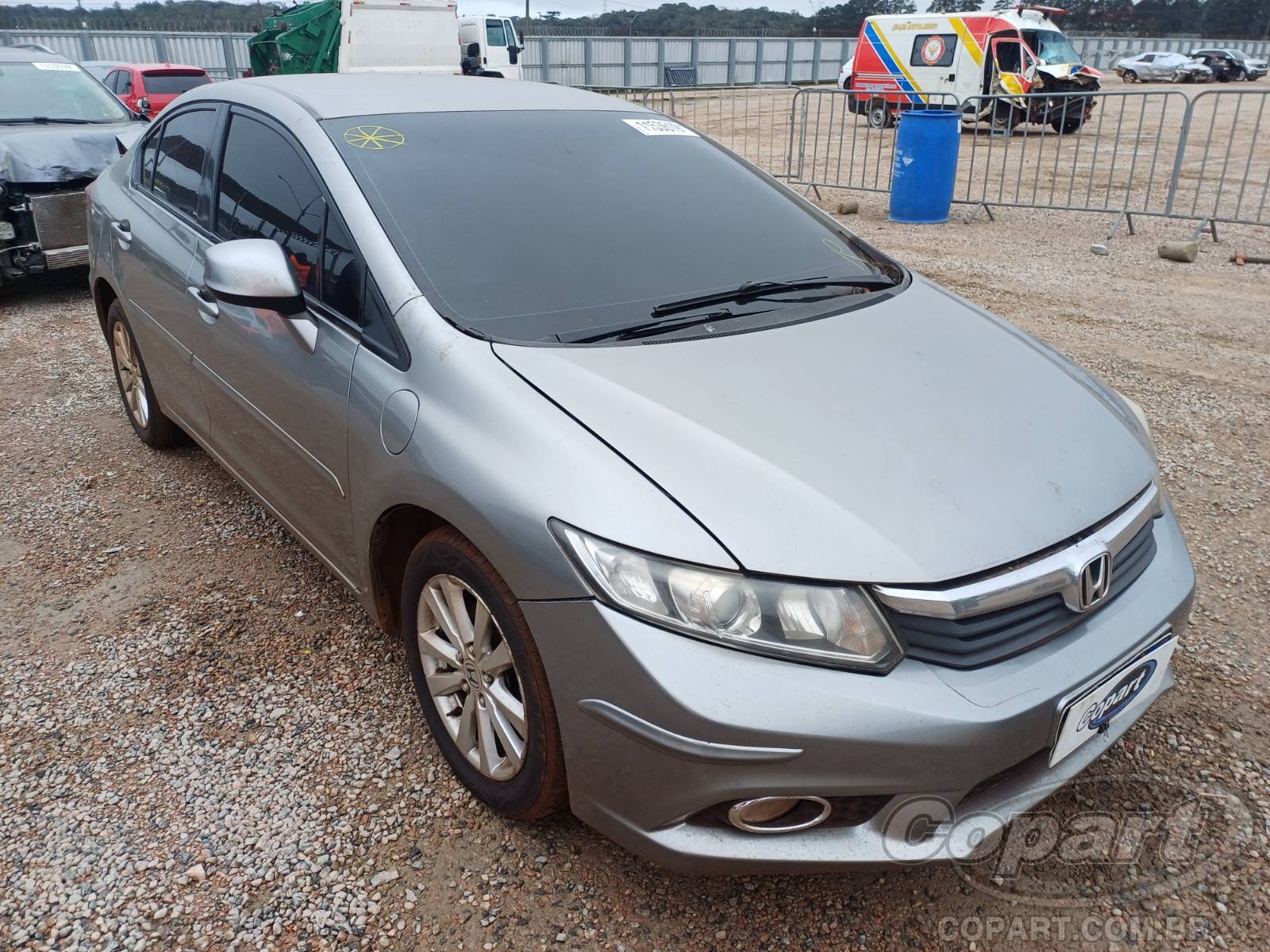 Honda Civic LXS 1.8 16V i-VTEC 2014 Colisão