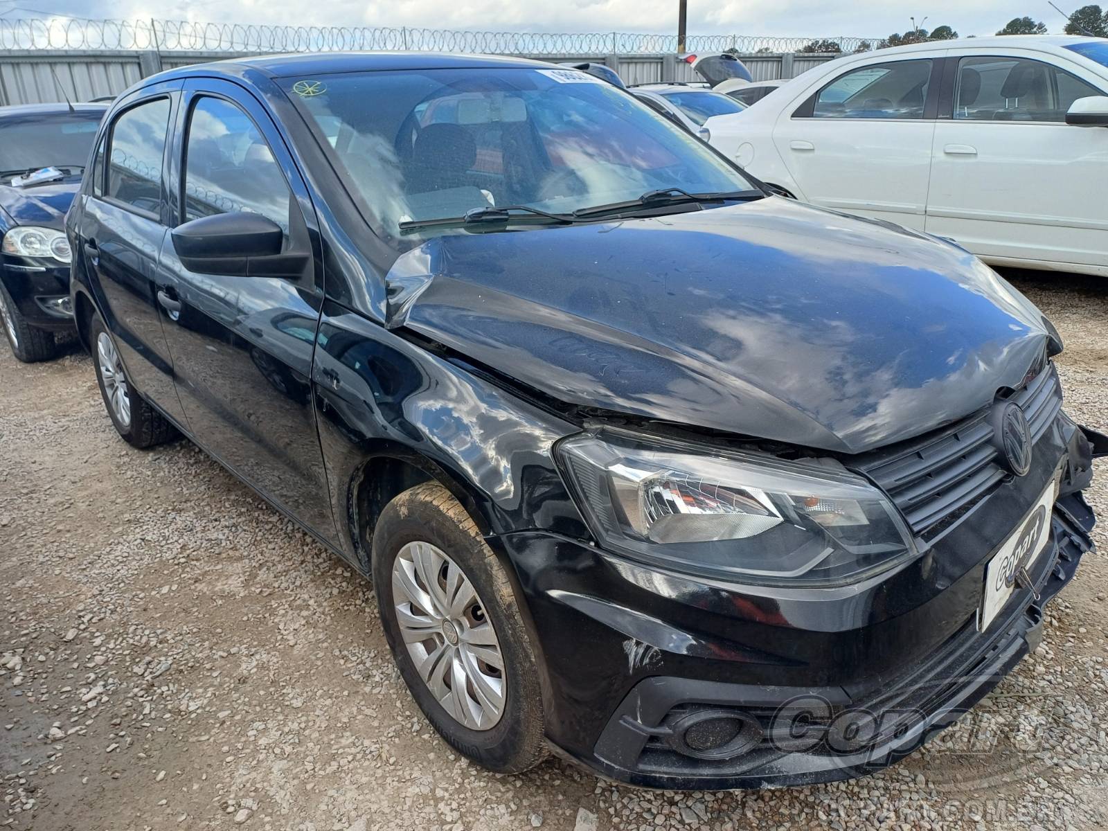 Veículo VW - VolksWagen Gol Volkswagen Gol Trendline 1.0 12V MPI 2017 Colisão Média Monta 2017 em leilão