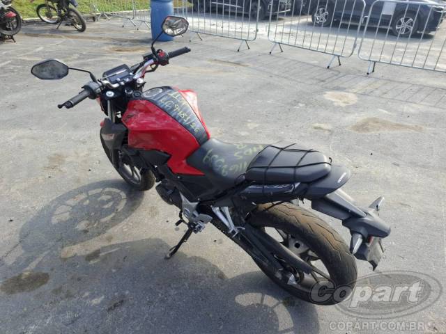 2026 HONDA CB 300F 