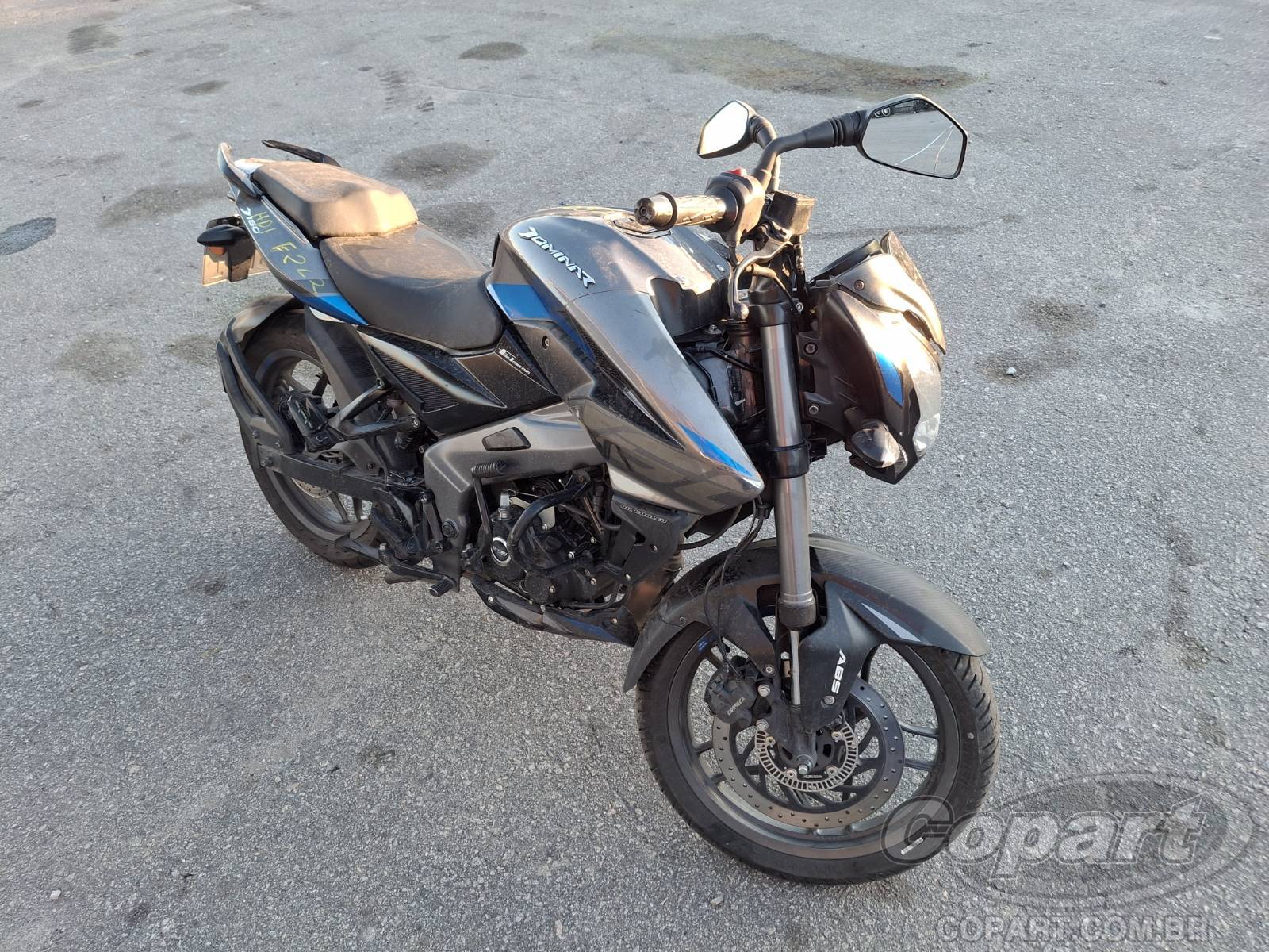 2025 BAJAJ DOMINAR