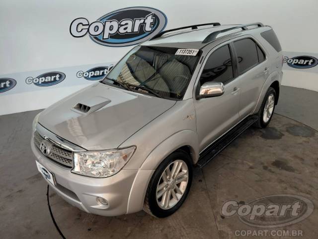2011 TOYOTA HILUX SW4 