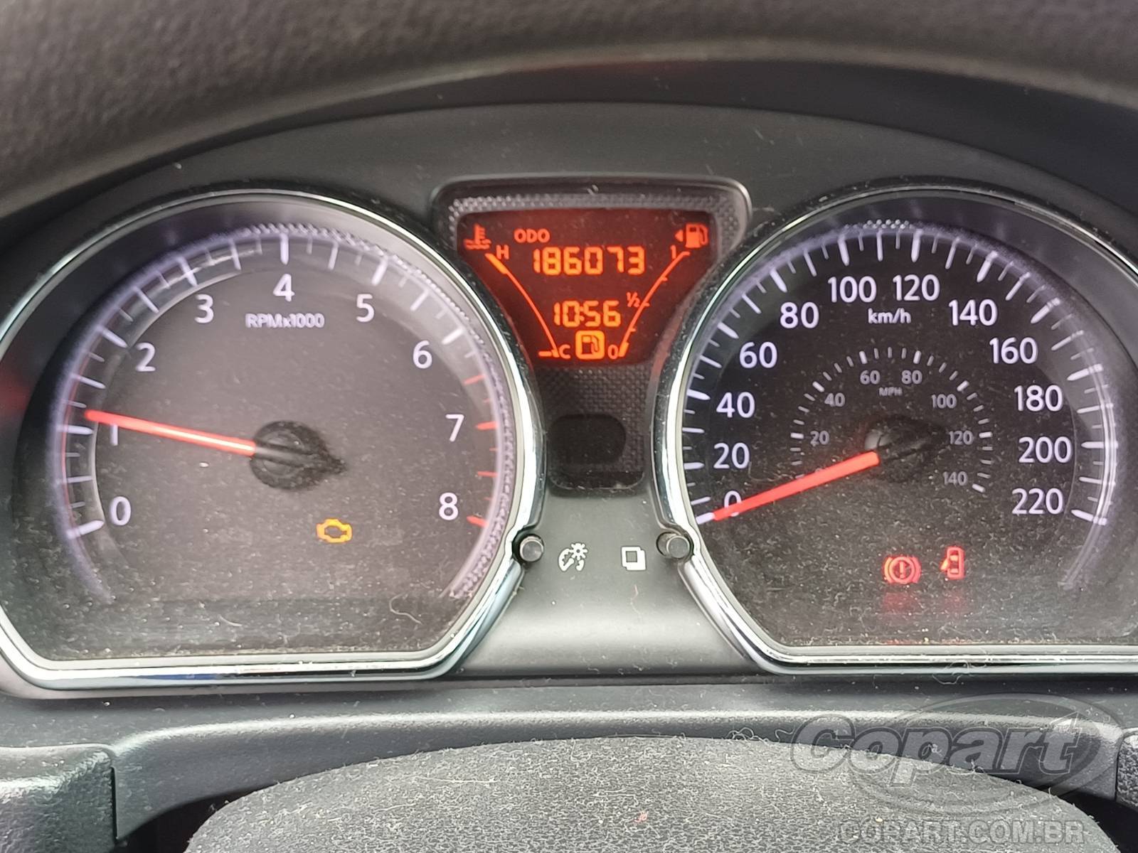 2014 NISSAN VERSA — foto 8 de 10