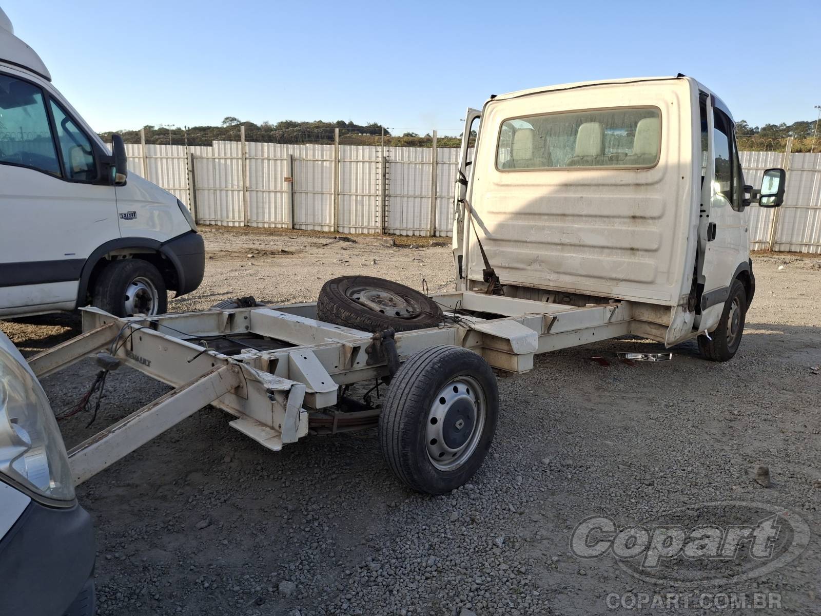2011 RENAULT MASTER CHASSI CAB — foto 4 de 12