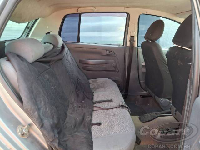 2005 VOLKSWAGEN FOX 