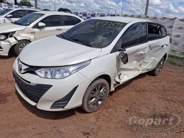 2020 TOYOTA YARIS SEDA 