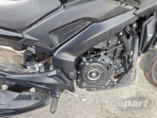 2025 BAJAJ DOMINAR 