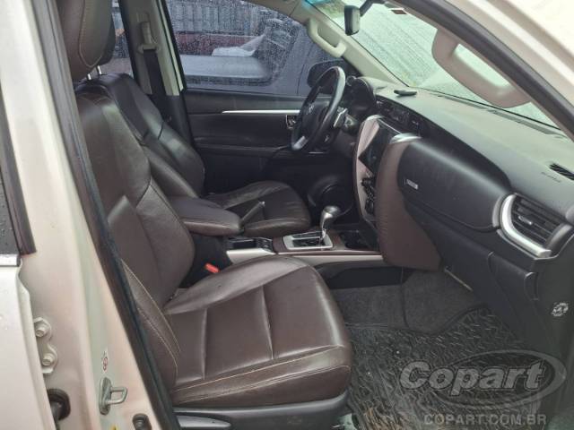 2017 TOYOTA HILUX SW4 