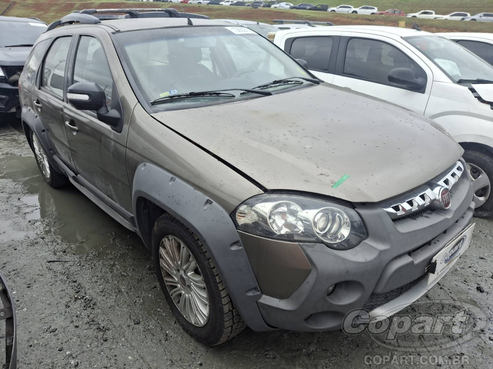 FIAT WEEKEND ADVENTURE 1.8 16V E.TORQ FLEX 2016