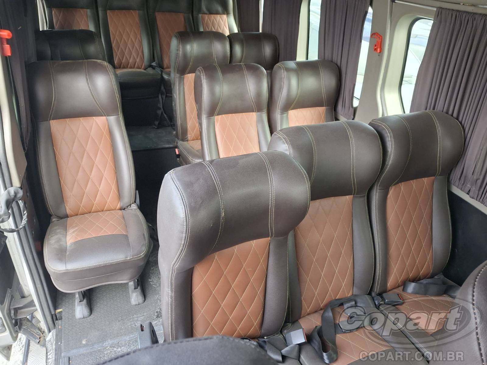 Foto 6 de 12: 2017 RENAULT MASTER MINIBUS