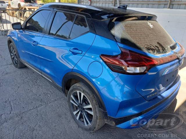 2022 NISSAN KICKS 