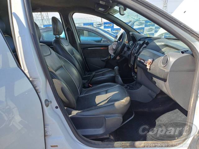 2016 RENAULT DUSTER OROCH 