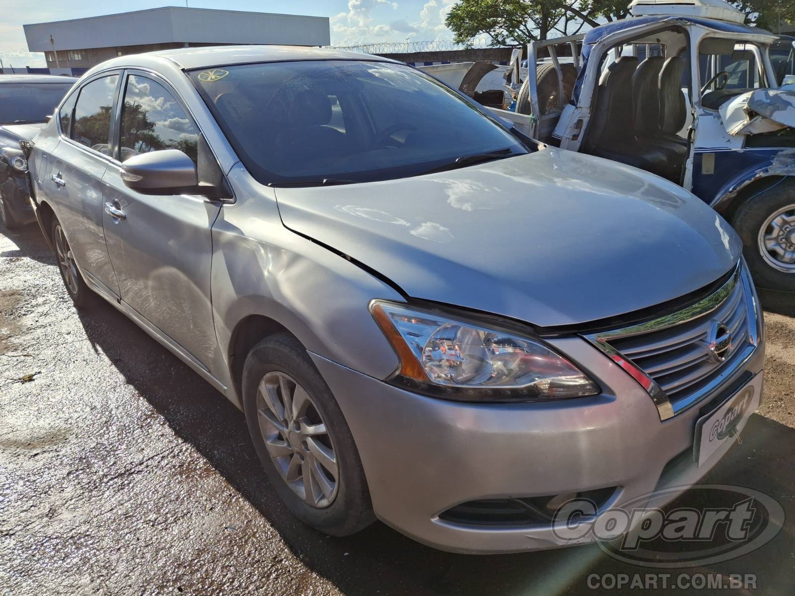 Veículo Nissan Sentra Nissan Sentra 2014 2014 em leilão