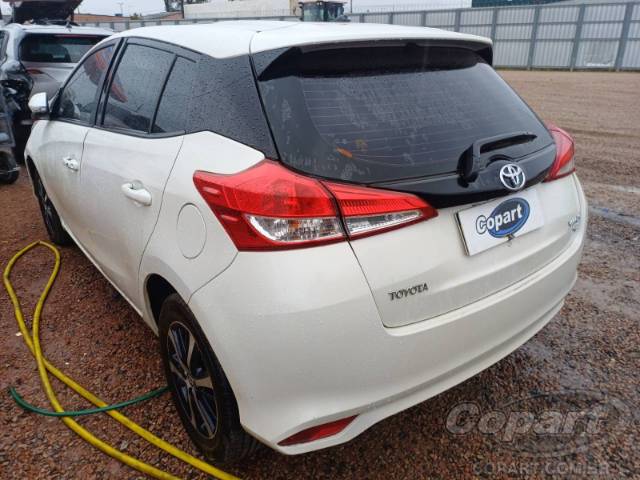 2019 TOYOTA YARIS 