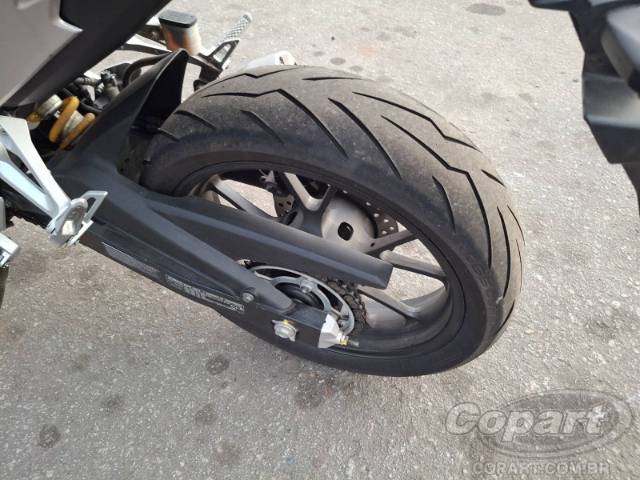 2026 HONDA CB 300F 