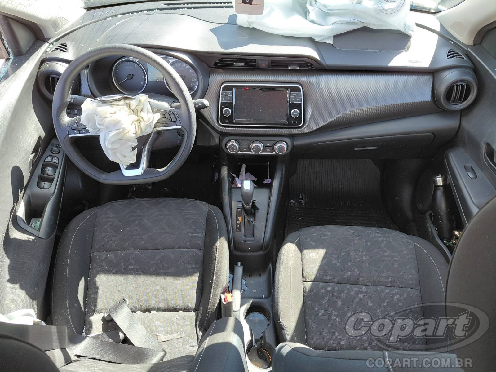 Foto 9 de 10: 2025 NISSAN KICKS PLAY