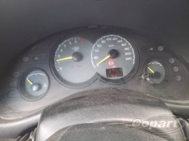 2004 CHEVROLET CORSA SEDAN 