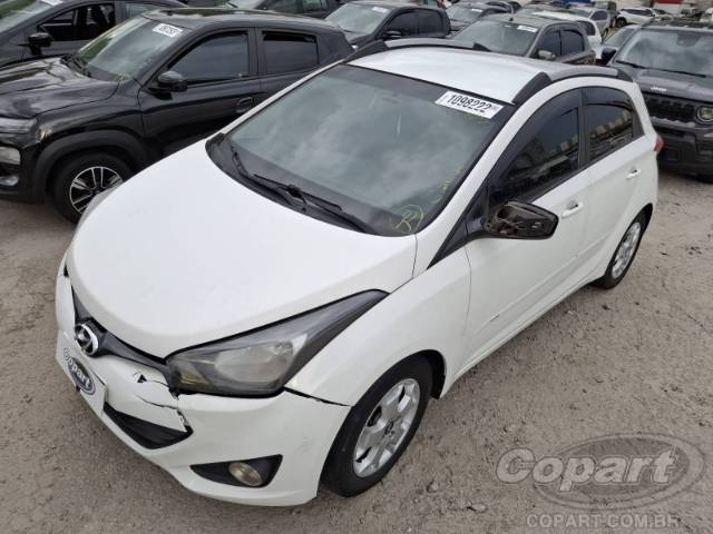 2015 HYUNDAI HB20 
