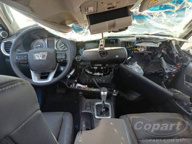 2025 TOYOTA HILUX CD 