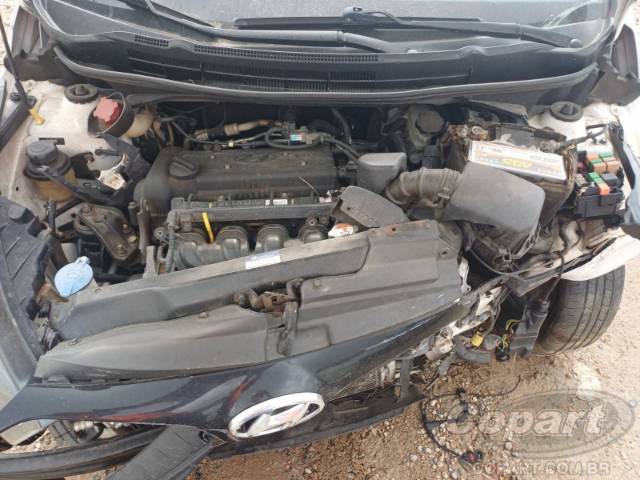2015 HYUNDAI HB20S 
