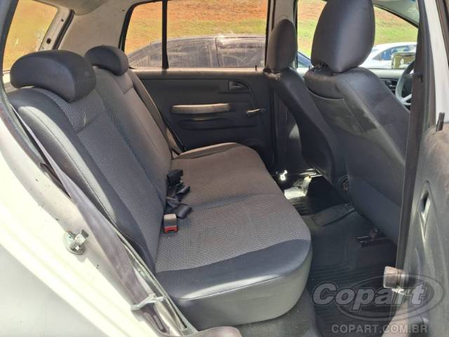 2005 VOLKSWAGEN FOX 