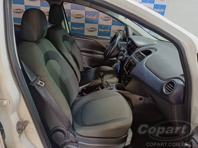 2015 FIAT PUNTO 