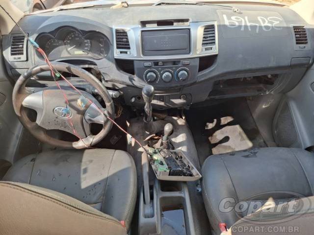 2015 TOYOTA HILUX CD 