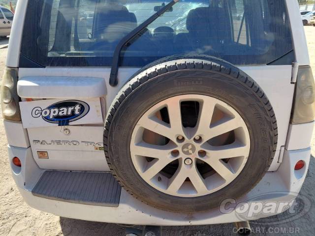 2011 MITSUBISHI PAJERO TR4 