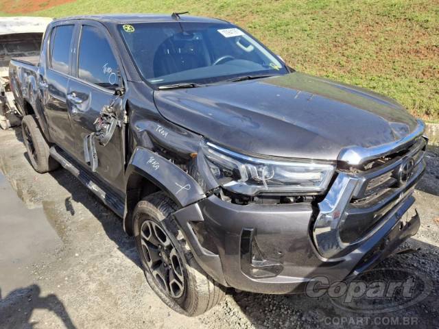 2024 TOYOTA HILUX CD 