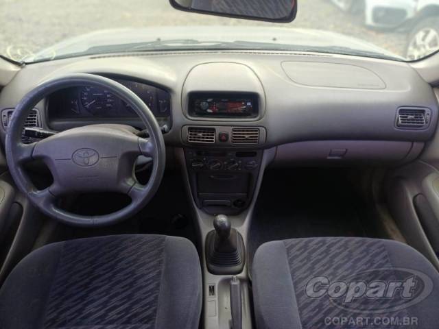 2002 TOYOTA COROLLA 