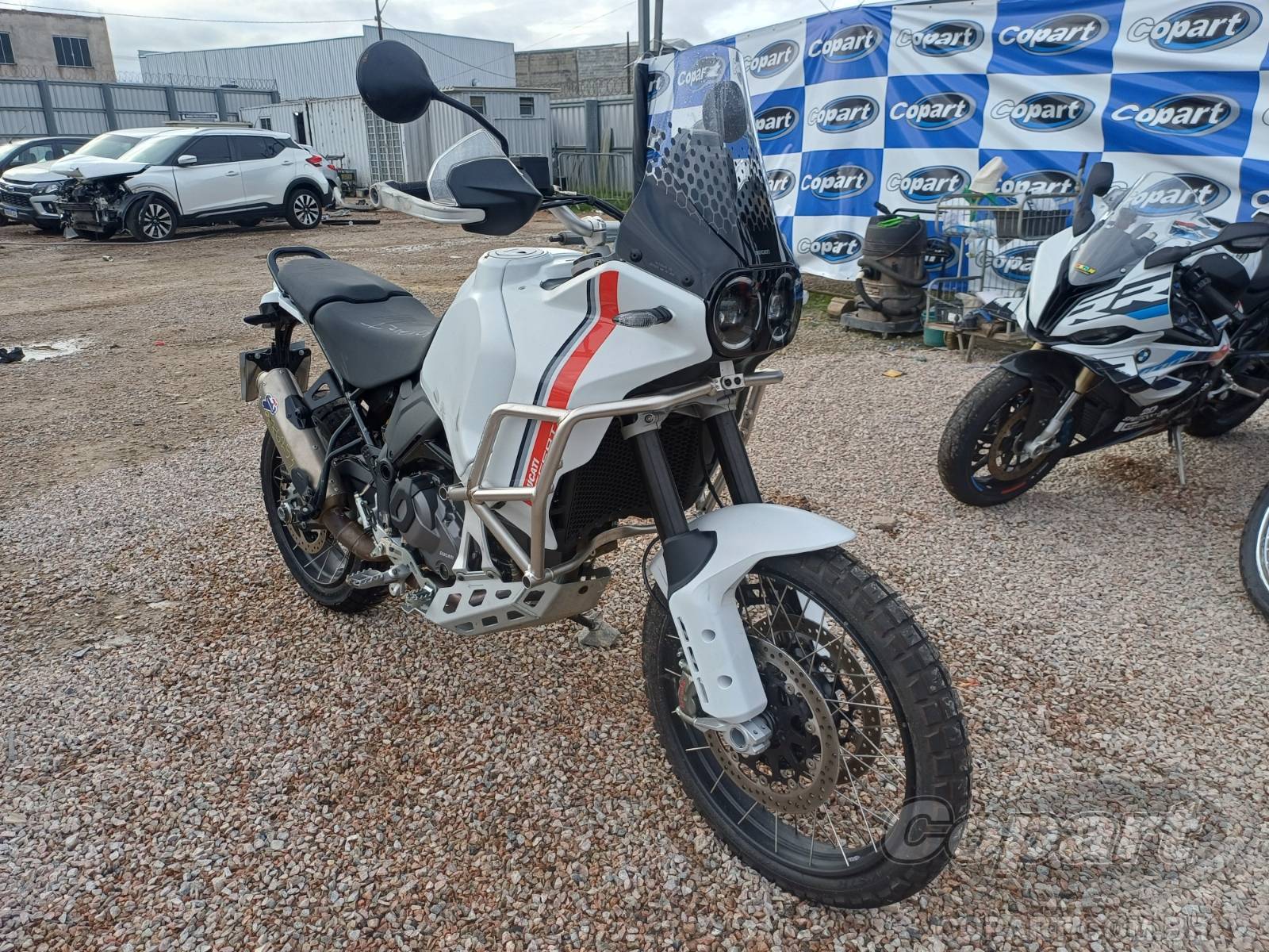 Veículo DUCATI DesertX Ducati DesertX 2024 Pequena Monta Colisão 2024 em leilão