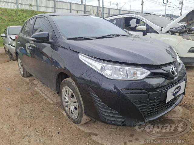 2022 TOYOTA YARIS 