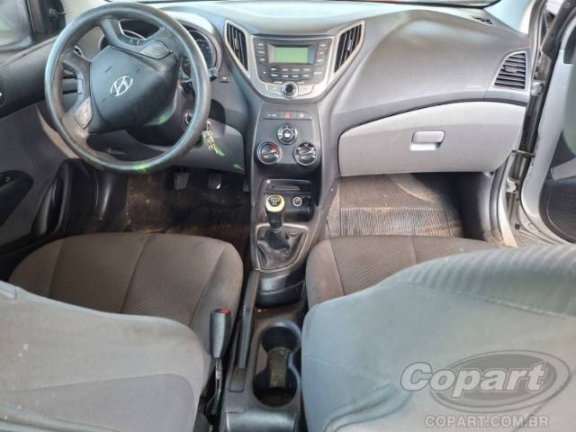 2015 HYUNDAI HB20S 