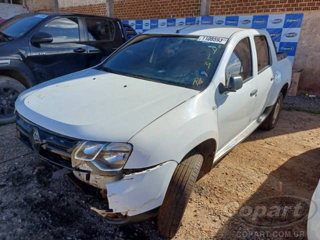 2020 RENAULT DUSTER OROCH 