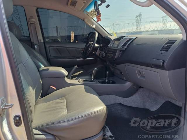 2014 TOYOTA HILUX CD 