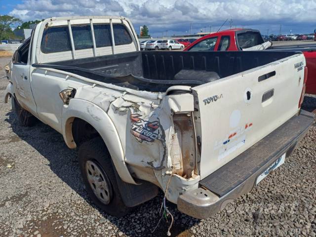 2013 TOYOTA HILUX CS 