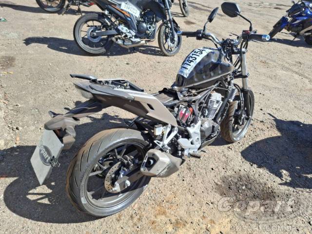 2026 HONDA CB 300F 