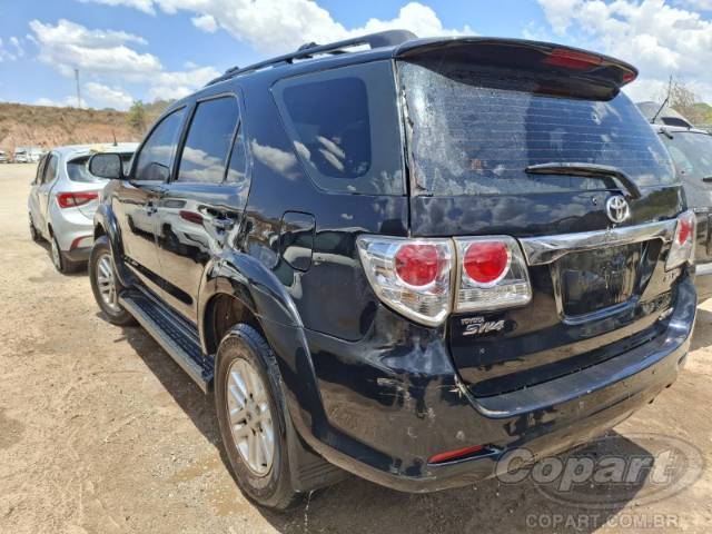 2015 TOYOTA HILUX SW4 