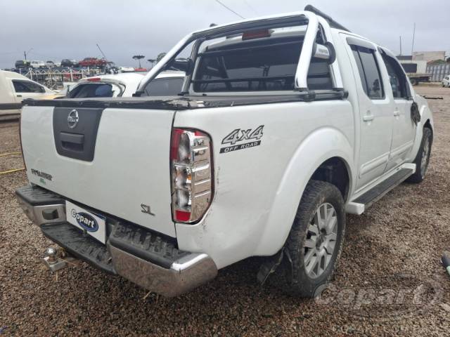 2015 NISSAN FRONTIER CD 