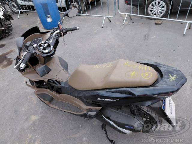 2025 HONDA PCX 