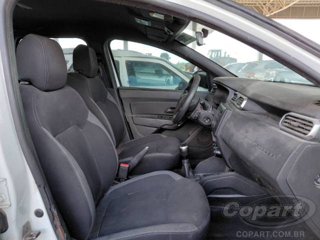 2021 RENAULT DUSTER 