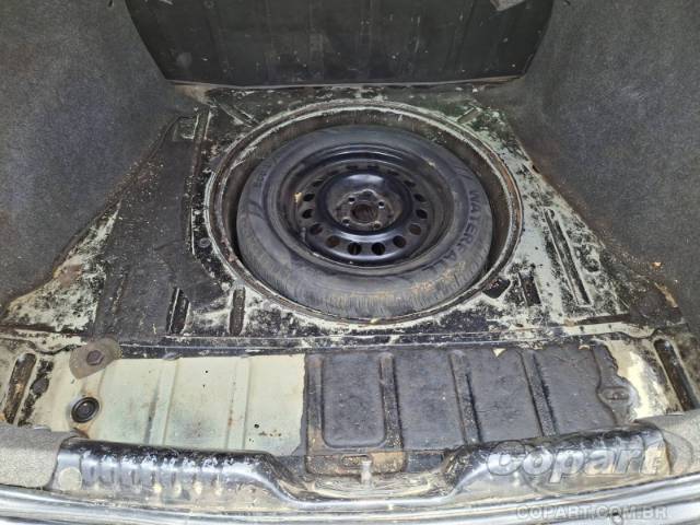 2011 VOLKSWAGEN VOYAGE 