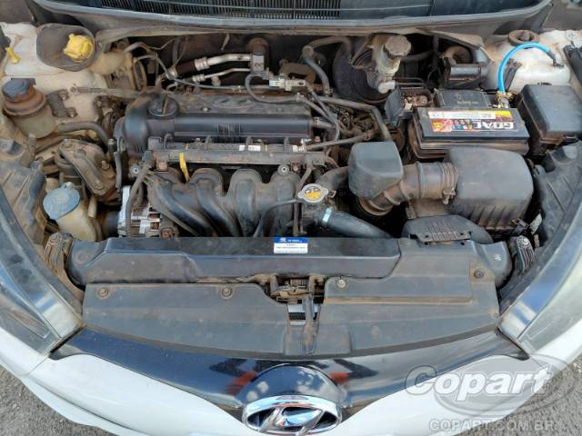 2015 HYUNDAI HB20 