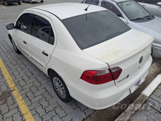 2015 VOLKSWAGEN VOYAGE 