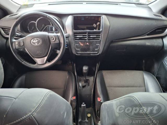 2025 TOYOTA YARIS SEDA 