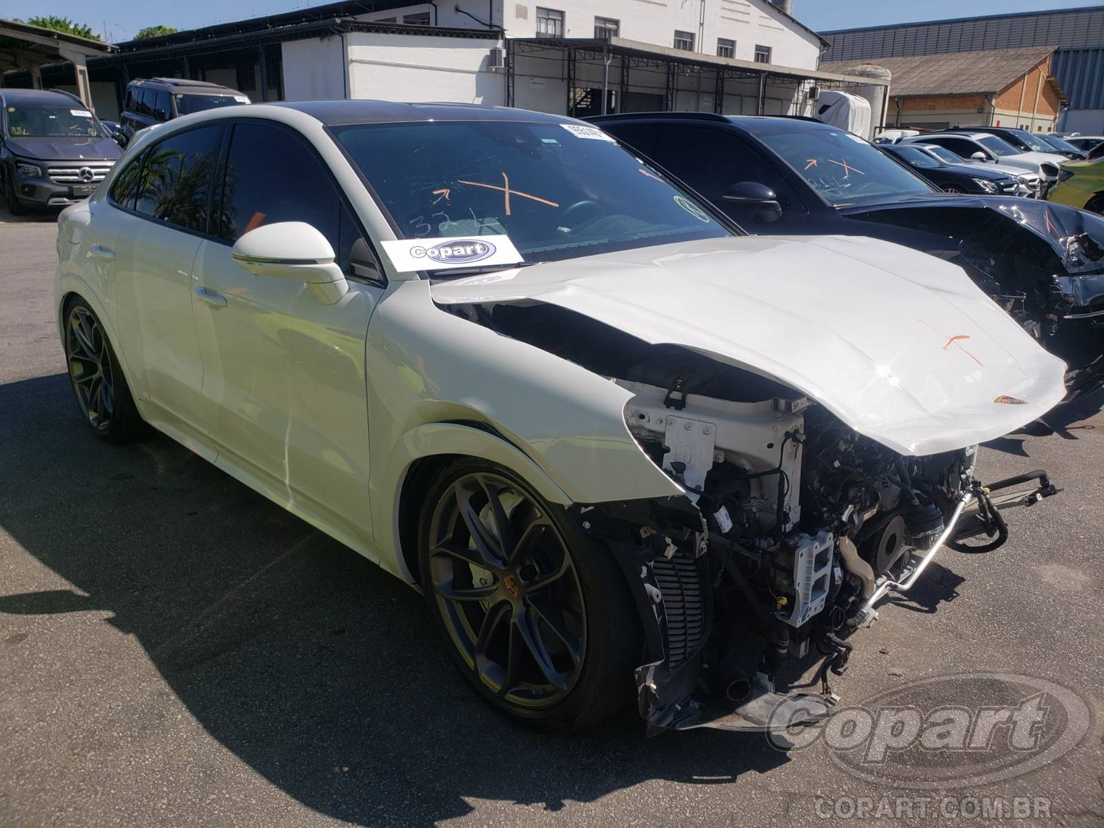Veículo Porsche CAYENNE Porsche Cayenne Coupe Turbo 4.0 V8 Biturbo 2023 Colisão Média Monta 2023 em leilão