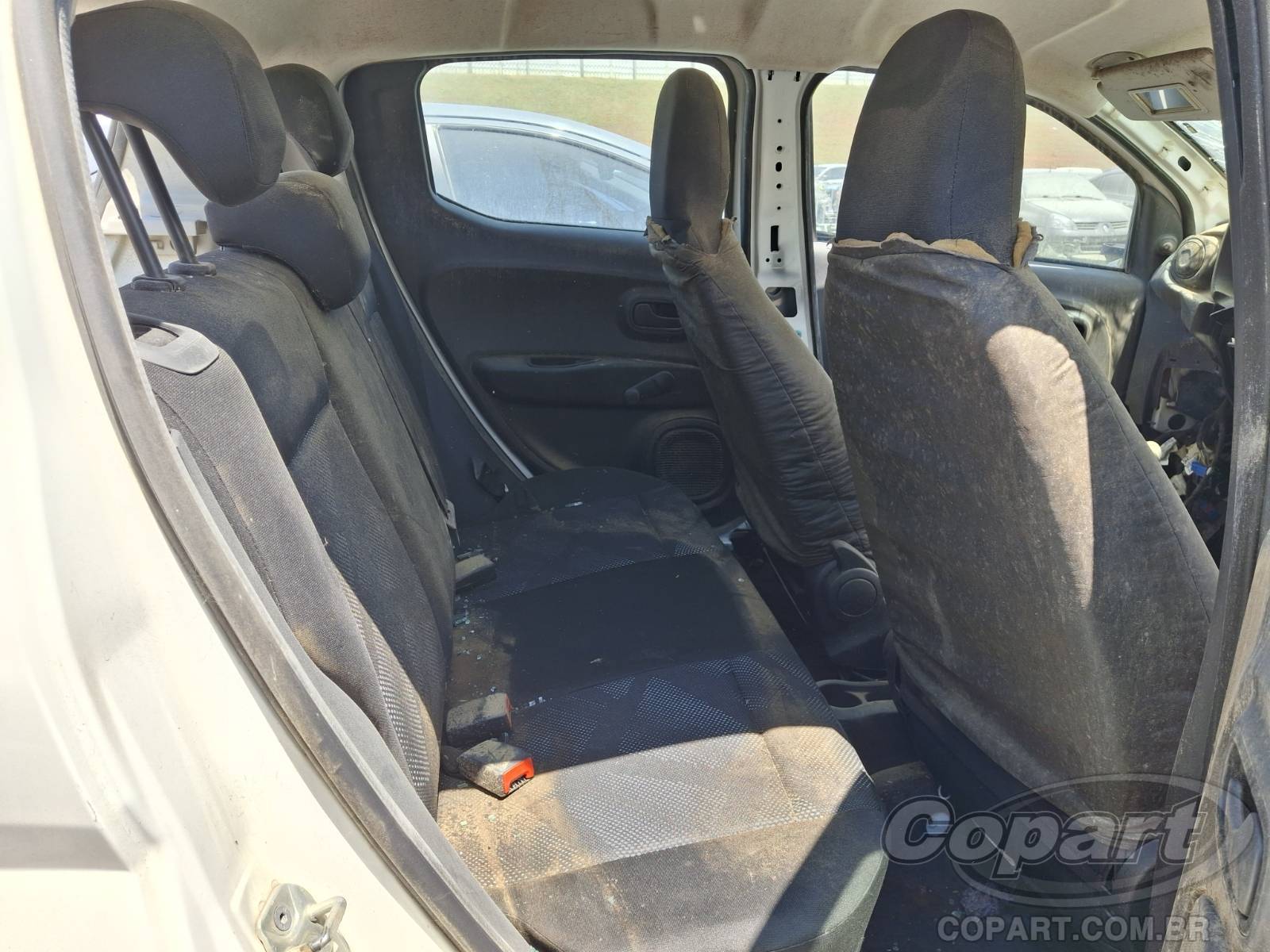 Foto 6 de 10: 2023 FIAT MOBI