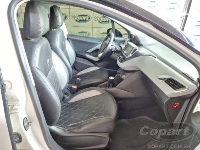 2015 PEUGEOT 208 